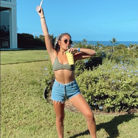 Meet your Posher, Brianna - Picture 1 of 1